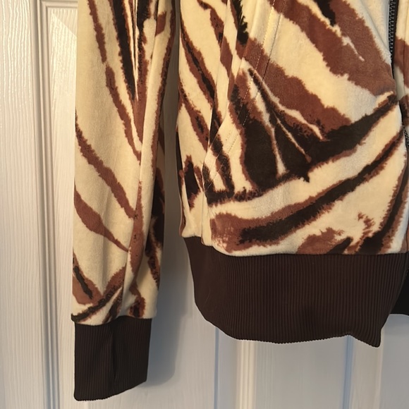 Cozy by LuLaRoe, Bethany - Picture 3 of 6